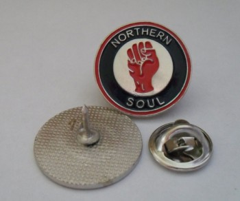 NORTHERN SOUL RED FIST PIN