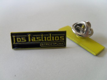 LOS FASTIDIOS LAMBRETTA STYLE PIN yellow
