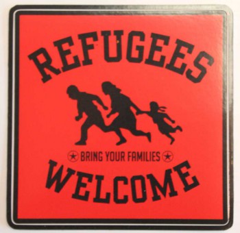 REFUGEES WELCOME PVC AUFKLEBER ROT